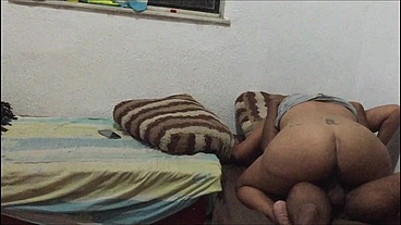 Meu ssobrinho agora tbm fode a linha mulher e enche a buceta dela de leite