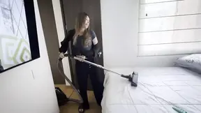 It Turns Me on to See My Employee Vacuuming the House and That′s Why I End up Doing Scissors with Her and Eating Her Cone