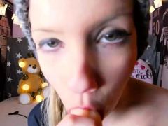 Pretty Good Skinny Teen Dumpster Enjoys Pussy Rubbing