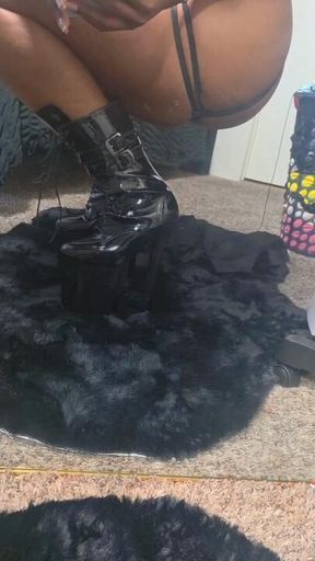 Worship session with Mistress Honey