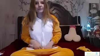 Bating Amazing Blonde on myhornywebcam.com super hot!