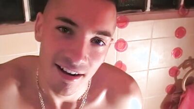 253 two sexy french twinks fucking in the barthroom for fun porsn amator