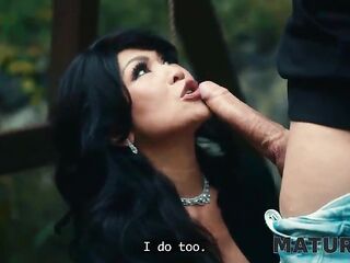 MATURE4K. Ms Hot Saigon just craves to take shower, but...