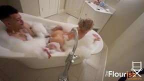 bubble bath time with veronica cruz and dexxx blue