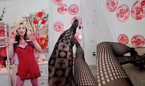 Femboy Ladyboy Crossdresser gets creampied after Thai massage happy ending