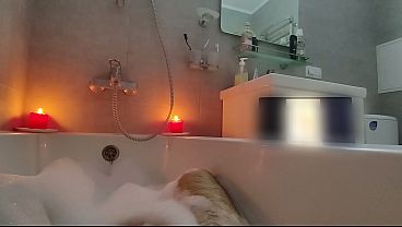 Lost in the Foam &mdash_ Intense Bathroom Solo Finish