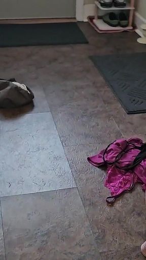 One GILF, One Chair, One Creampie