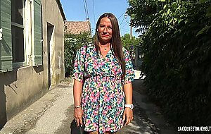 He offers his wife to a stranger and they fuck