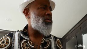 Queen of the Lounge Episode 1