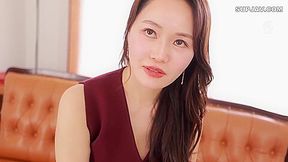 Newcomer Former Race Queen J-cup Married Woman Momo No Marina 37 Years Old Av Debut Cast