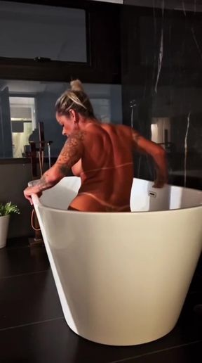 Crown Wanting to Give Her Pussy in the Hair