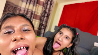 El culo apretado de la hermana golpeado en un trío salvaje