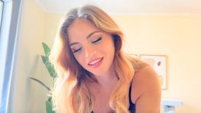 Cheating Wife Takes Doggystyle Creampie on Webcam