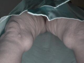 big beautiful woman granny unshaved vagina upskirt bottom view.
