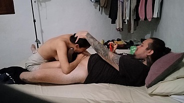 Mi Hermosa Madrastra necesita Tomar las Medidas de su Cuerpo para mandar hacer un Vestido y yo Aprovecho Para Tocarla por el Culo