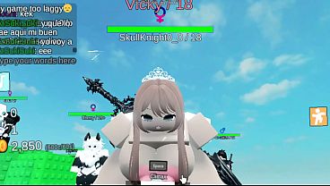 Chica flipante recibe sexo intenso por chica con pene gigante(futa)