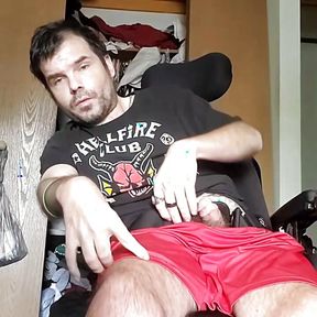 Kevy 69&#039;s Cums In his Chair