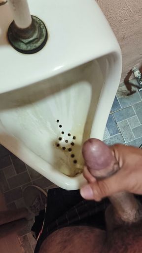 Man jerks off at work and wants to find someone to record Nicaragua with carazo