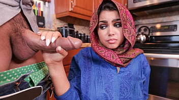 Perv Guy Helps Makes Hijab Teen Feel at Home - Hijablust