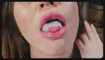 Kaede Niiyama provides amazing Japanese blowjob