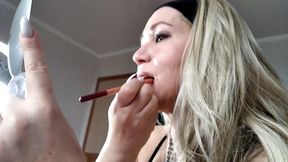 mature beauty aunty aimee puts on make-up for a hot blowjob with red lips! close-up!