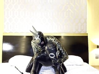 Golden Corporalist T3, hard fucking with gas mask - Alex Latex