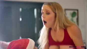 Sitting on Santas Lap - S14:e7