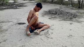 sexy trans caliente desnuda en publico se mete dildo grueso coño apretado