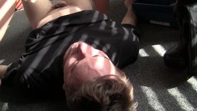 Joclyn Gives a Great Footjob