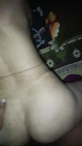 Indian Desi Girl Has Sex with Boss in the Office Randi Dedi Nri BBC