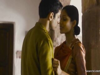 SEARCH CELEBRITY HD - Freida Pinto - Trishna