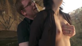 Gefangen, Gefesselt Und Mit Mundfick Benutzt