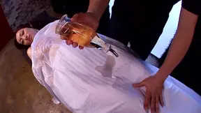 Masseuse Gives Julia A Oily Massage With Some Vibration 3