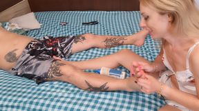 i massage gonzo feet