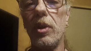 Curve gay franceze își iau puli uriașe adânc în funduri de aproape