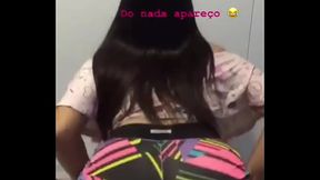 LOIRINHA DAN&Ccedil_ANDO FUNK DE SHORTINHO SOCADO