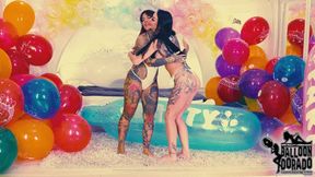 JJs and Medusas New Year sitpop fun 4K UHD Version