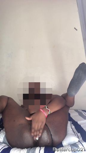 fingering my self till i cum