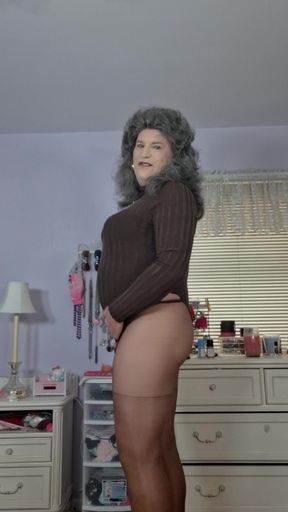 I Need a Hot Young Man to Touch My Soft Body!