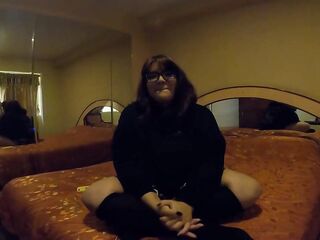 I bang a pretty fat gal named Mimi.