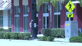 Man sucked by gay in a discrete place