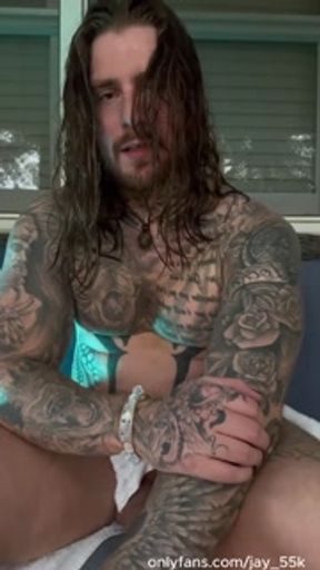 Horny college hunk jerk off and moaned after a bath