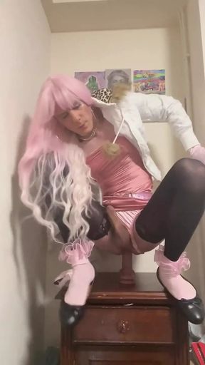 Jess Silk Rides Dildo