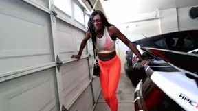 INEED2PEE Paris Luv stuck in garage wetting her leggings MP4