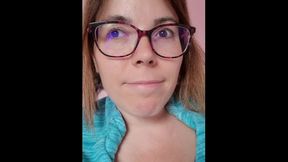 Doble penetracion anal y vaginal striptistease y desnudo integral con masturbacion