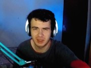 STREAMER SE COME UNA SALCHICHA EN PLENO DIRECTO