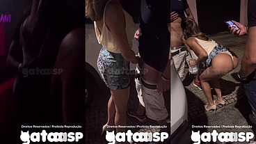 Casada conhece dois novinhos na balada, apronta na frente do corno, leva eles embora pro carro e depois fode na rua - Parte 1