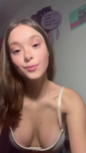 Teen amateur cutie showcases her onlyfans content