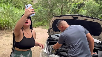 I ask a stranger for help with my broken down car but end up with his cum in my mouth