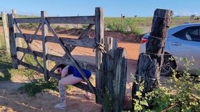 fui visitar minha fazenda e acabei foi transando com o vaqueiro ele mim fudeu como uma vagabunda